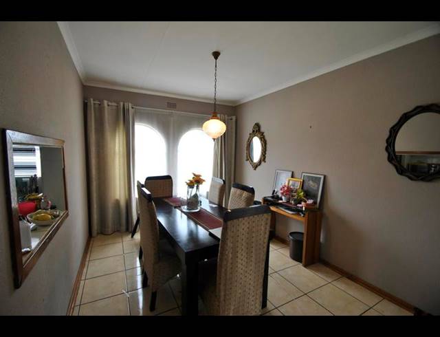 3 BEDROOM HOUSE FOR SALE IN DAWN PARK